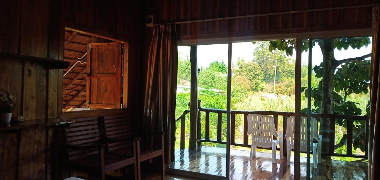 Kohjum Freedom Resort Koh Jum Exterior foto
