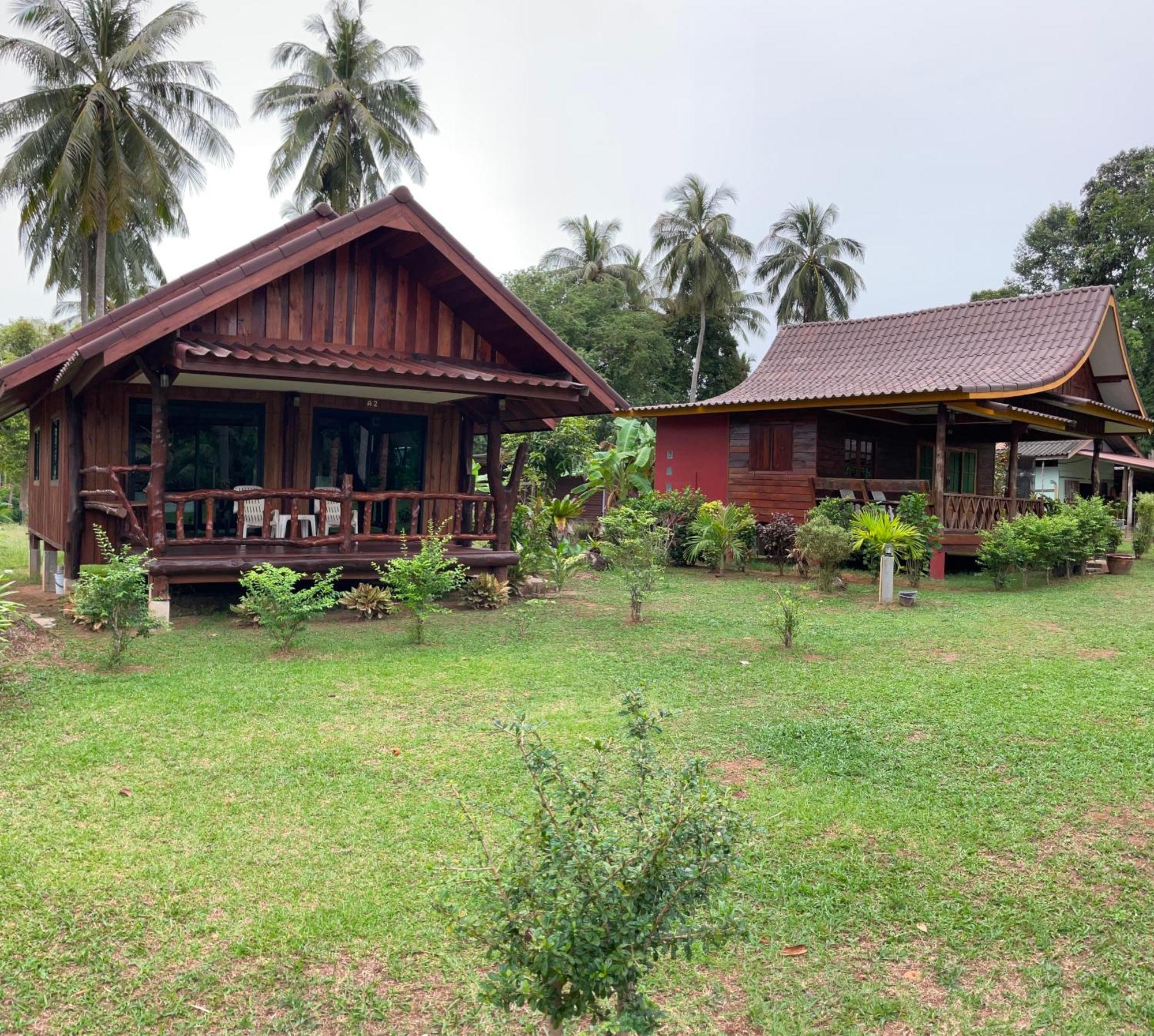 Kohjum Freedom Resort Koh Jum Exterior foto